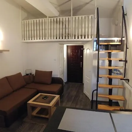 アパートホテル Mostowa 3