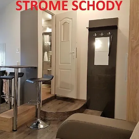 アパートホテル Mostowa 3 3*