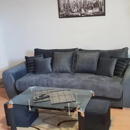 Hotel apartamentowy Mostowa 3 3*