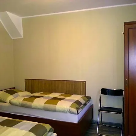 Mostowa 3 3*